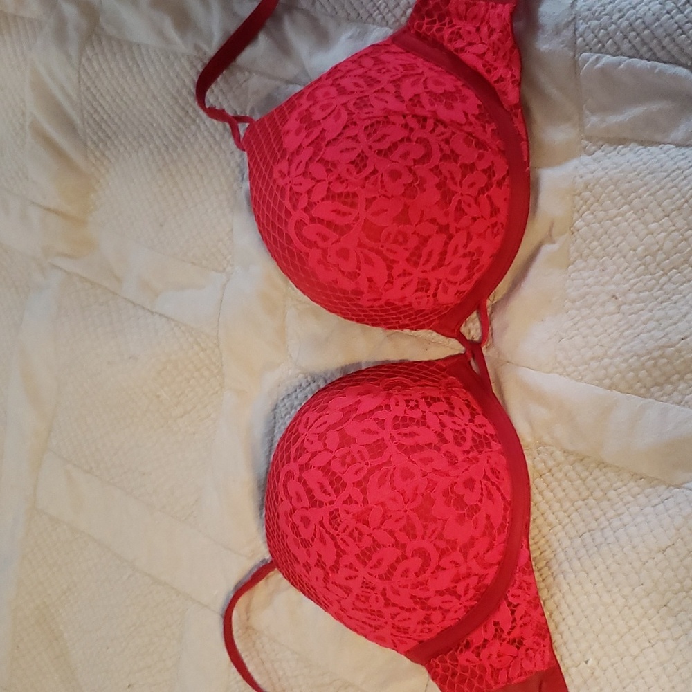 34C Bombshell